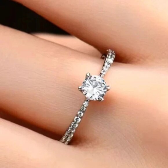 925 Sterling Silver Princess Cut CZ Ring for Women – Elegant Wedding Band - Picture 3 of 6